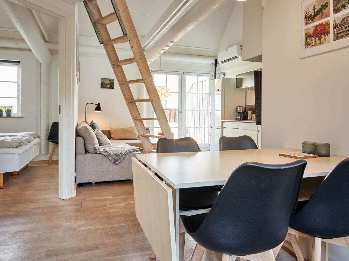 5 Person Holiday Home In AÅkirkeby Eksteriør bilde